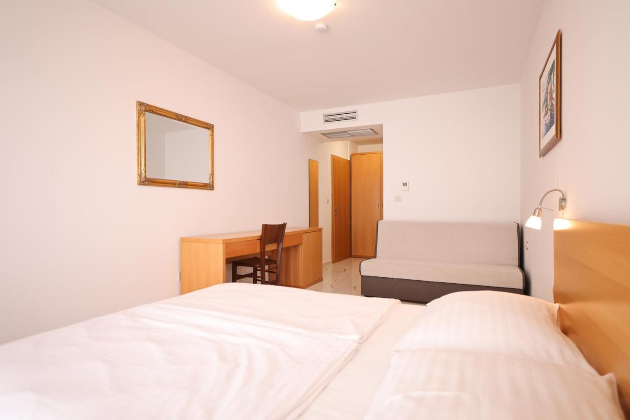 Depadansa Hotel Lucija*** Posedarje Zewnętrze zdjęcie
