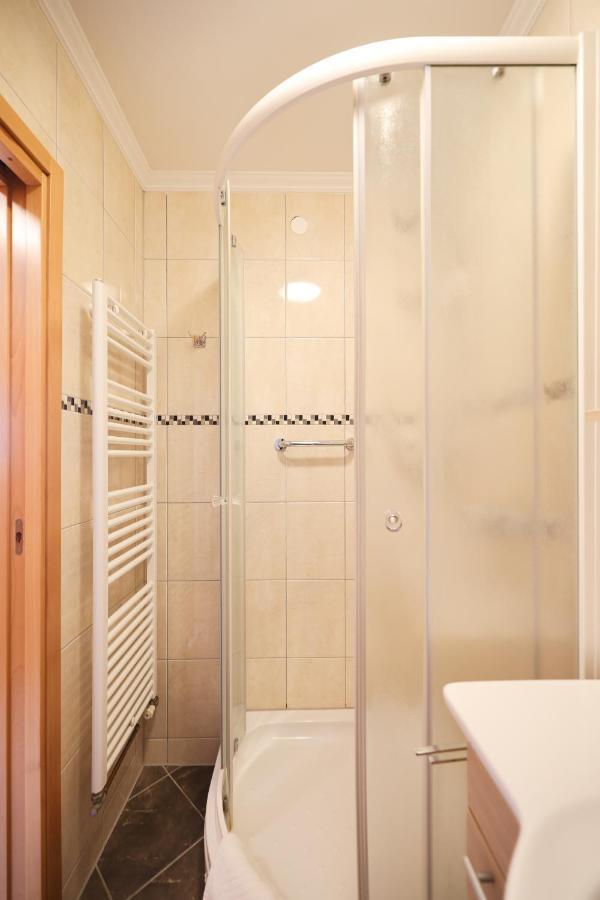 Depadansa Hotel Lucija*** Posedarje Zewnętrze zdjęcie