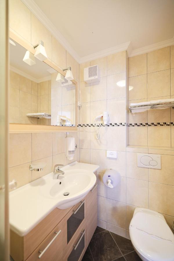 Depadansa Hotel Lucija*** Posedarje Zewnętrze zdjęcie