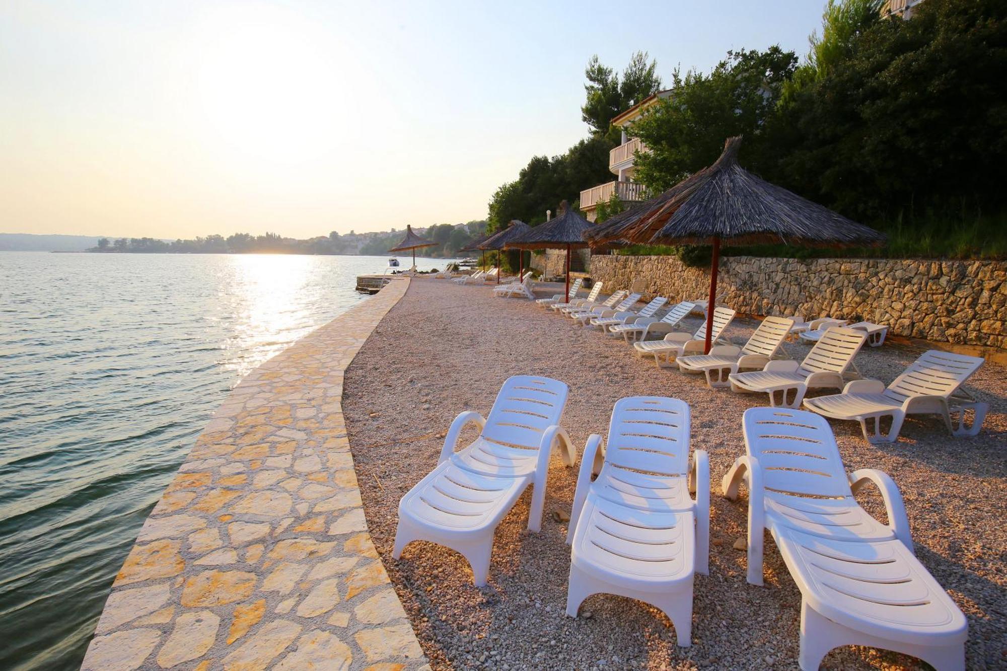 Depadansa Hotel Lucija*** Posedarje Zewnętrze zdjęcie